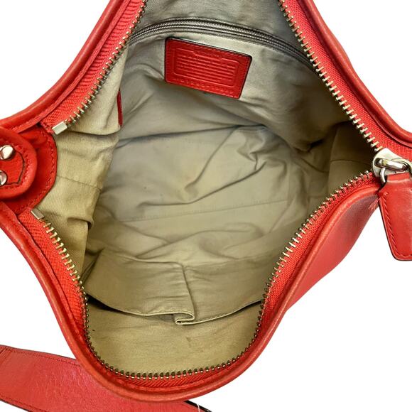 Coach Legacy Carnelian Leather Duffel #19889 - Coral Red Bucket Shoulder Bag - Picture 4 of 10